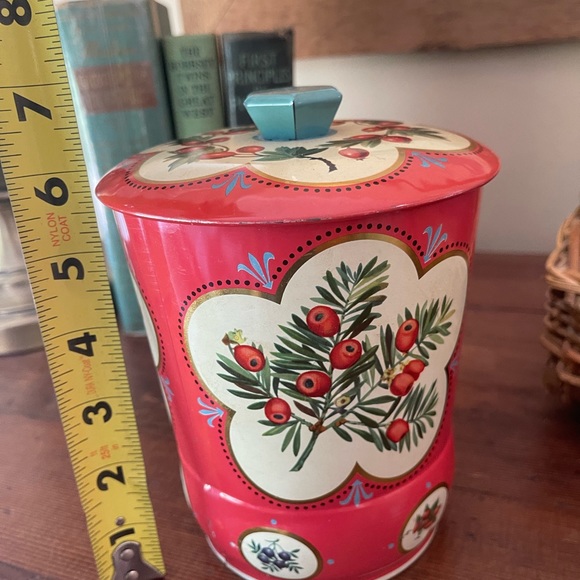 Vintage Tin with Lid - Picture 5 of 5